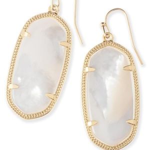 Kendra Scott Elle white mother of pearl earrings
